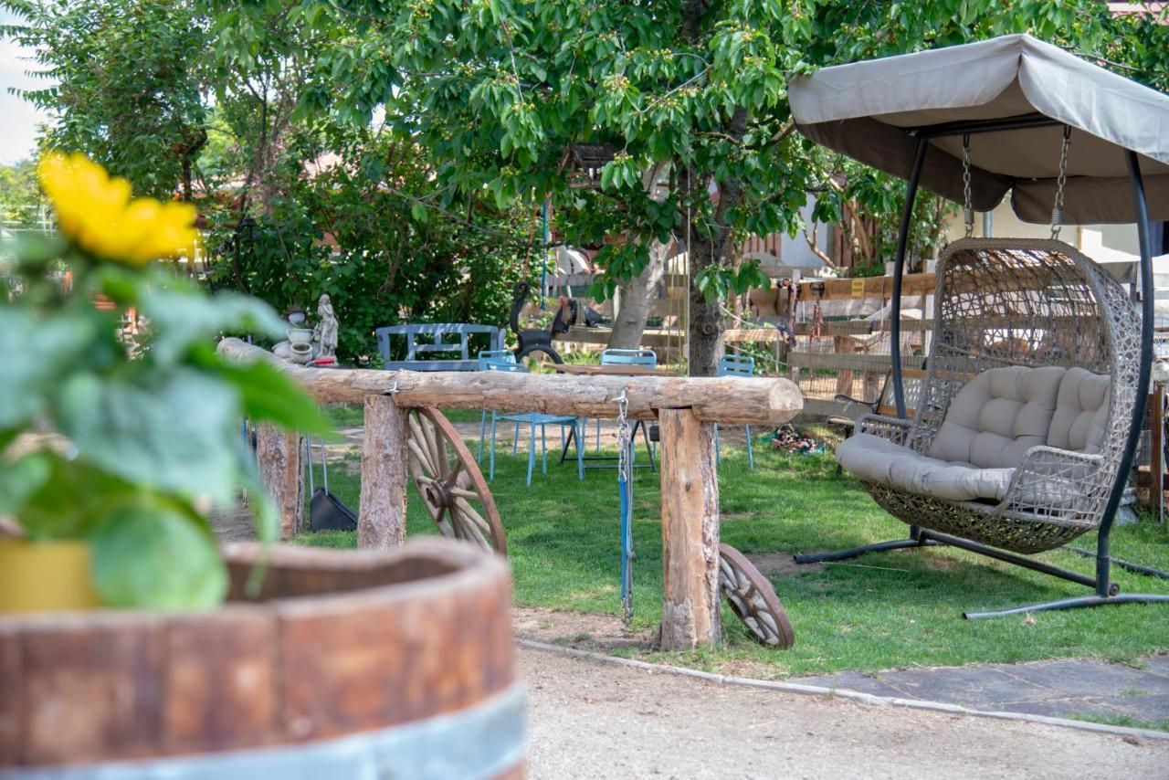Ranchzimmer Am Hippo-Campus Reit- Und Therapiezentrum Deutsch Haslau Exteriör bild