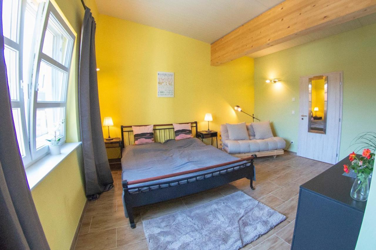 Ranchzimmer Am Hippo-Campus Reit- Und Therapiezentrum Deutsch Haslau Exteriör bild